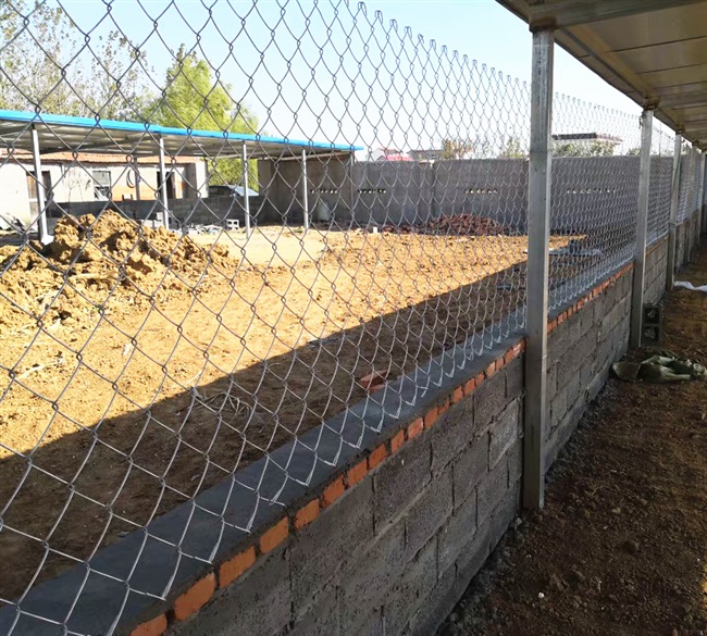 【勾花网铁丝网护栏图片】勾花网铁丝网护栏图片大全_好便宜网