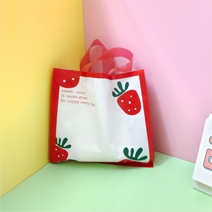 礼品袋儿童节塑料手提袋假日可爱卡通草莓服装店童装店袋子可定制