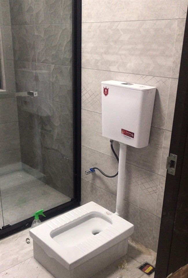 后出水蹲便器图片