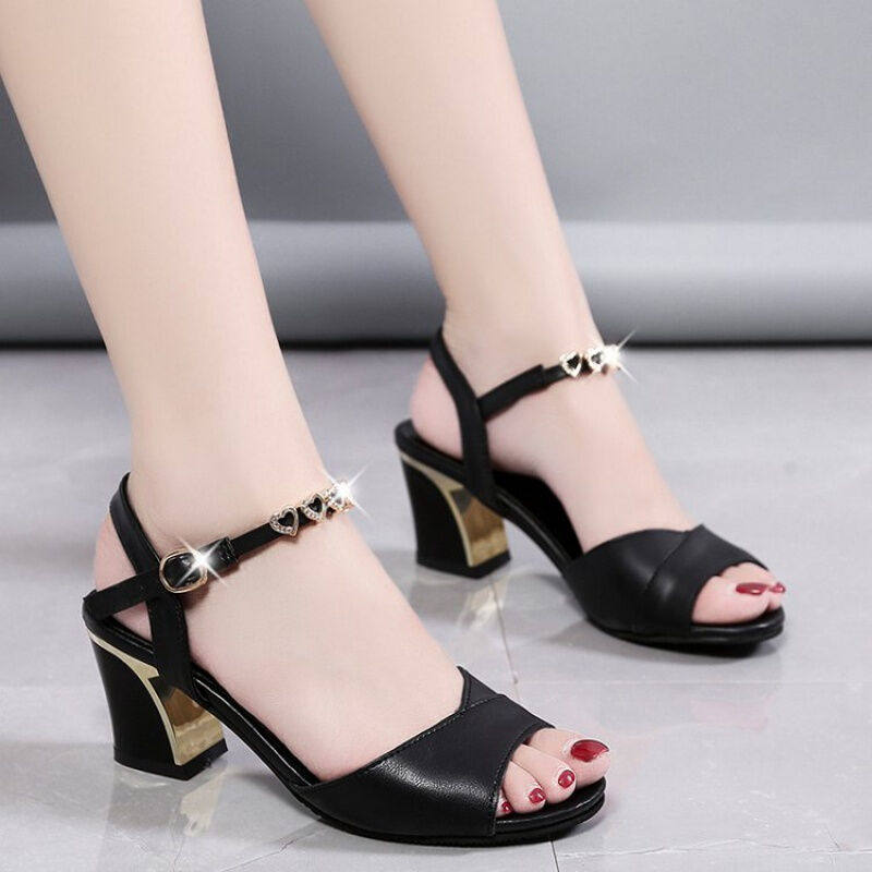 夏季粗跟高跟露趾一字扣带中空凉鞋