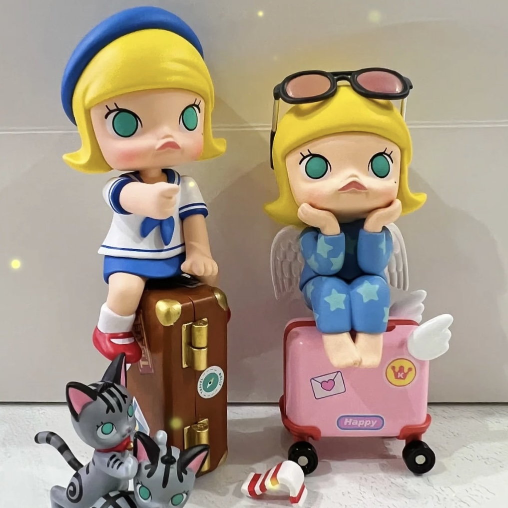 molly放空的一天系列女生盲盒泡泡玛特玩具潮玩桌面公仔车载摆件