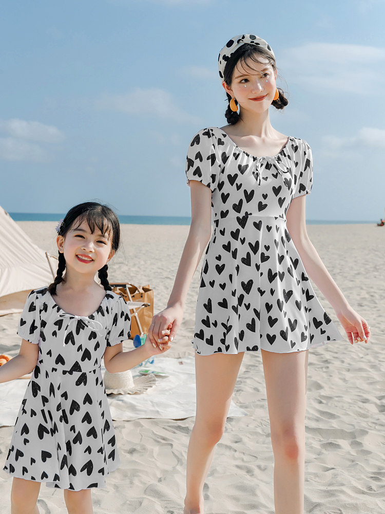 韩国小清新裙子家庭装亲子泳衣母女新款显瘦分体保守白色印花泳装亲子