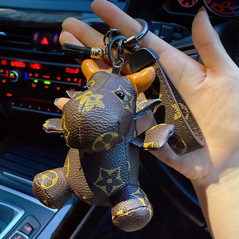 lv&gedete 小牛汽车钥匙扣挂件女可爱牛年老花公仔书包挂饰钥