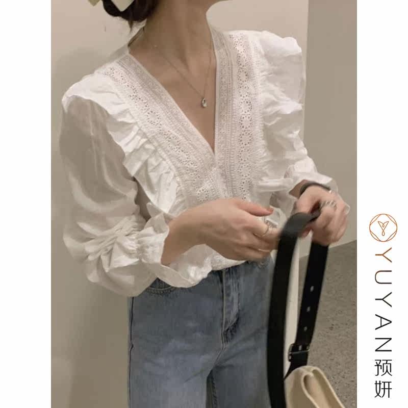 法式复古泡泡袖甜美衬衫女设计感荷叶边深v领蕾丝褶皱温柔风上衣