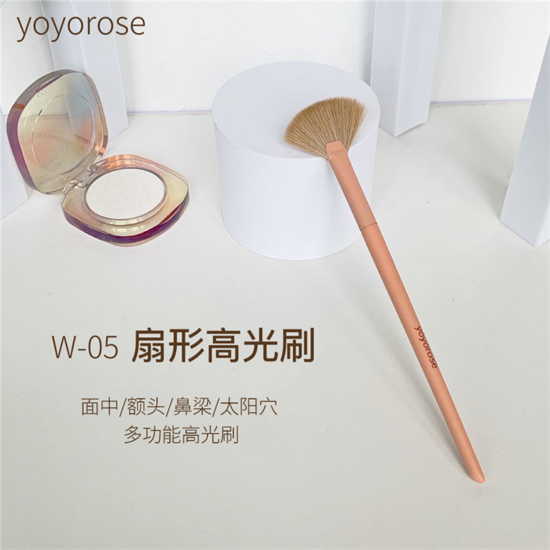 yoyorose扇形高光刷腮红刷修容刷扫粉余粉刷子超柔软沧州化妆刷软