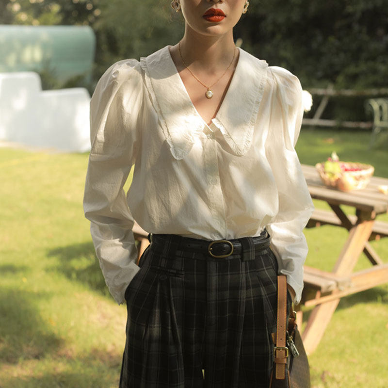 秋季法式复古娃娃领衬衫女长袖设计感小众泡泡袖上衣白色叠穿内搭