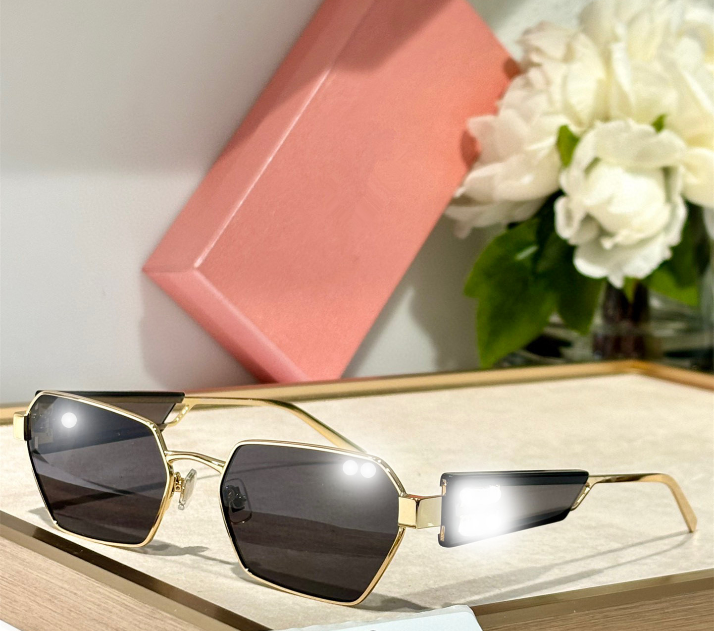 欧美新款金属配板材 时尚小猫眼墨镜 高档个性宽腿大气太阳镜 53W