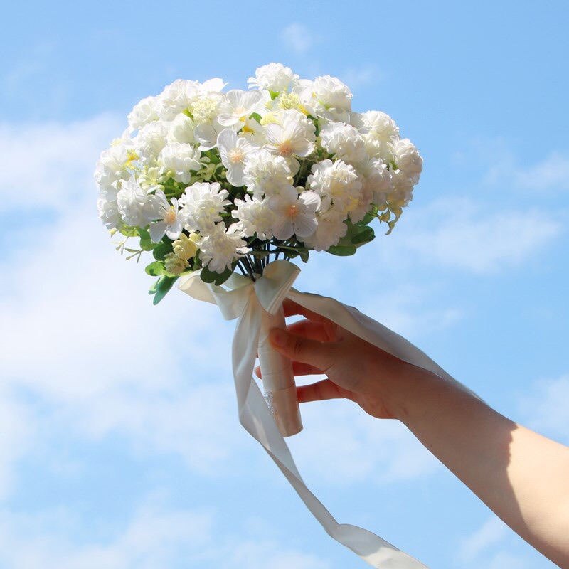 小清新韩式外景新娘摄影拍摄道具花束新款手捧花仿真红白玫瑰婚礼