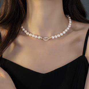 施家猪鼻子珍珠项链女小众设计高级感颈链2024年新款爆款锁骨链