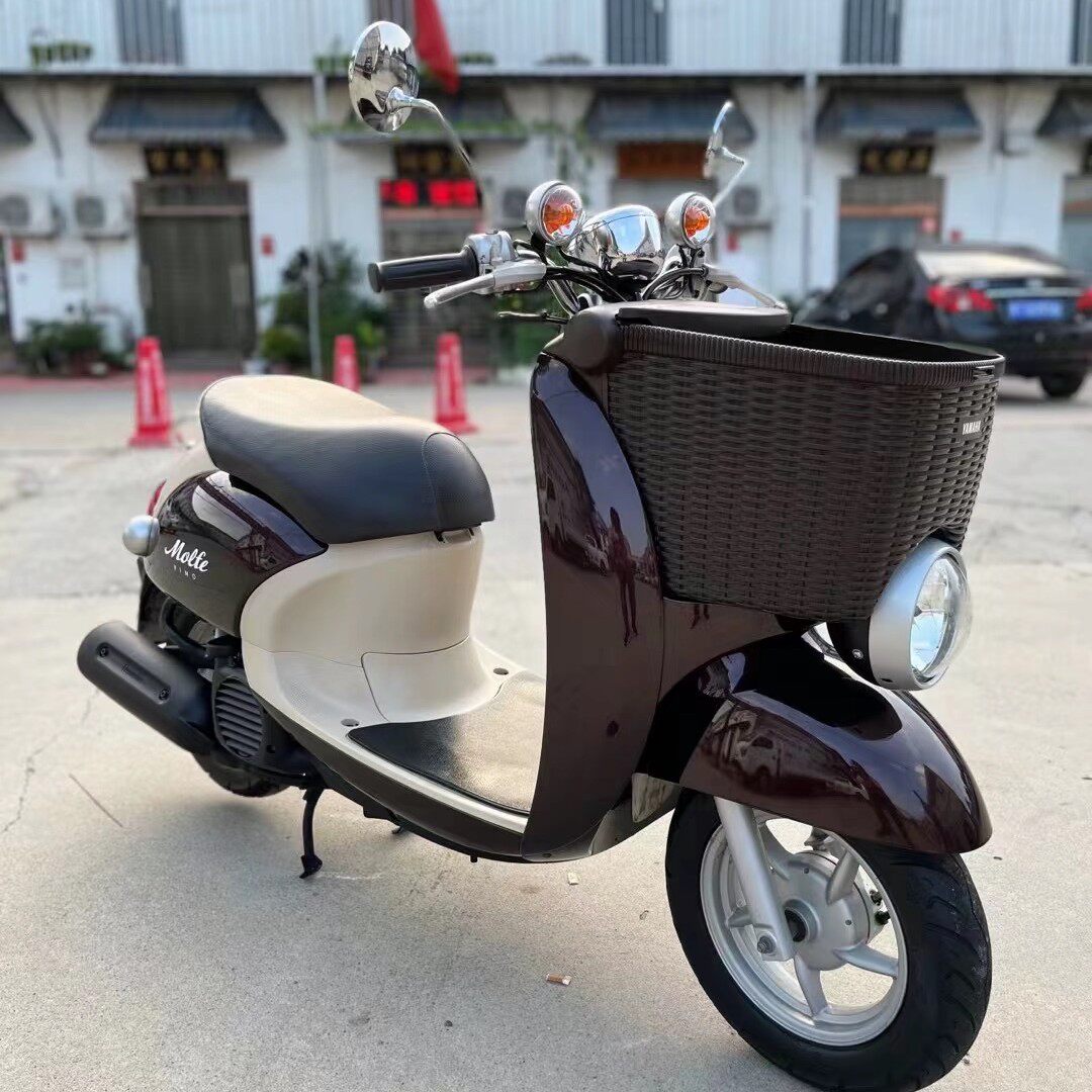 踏板摩托车雅马哈