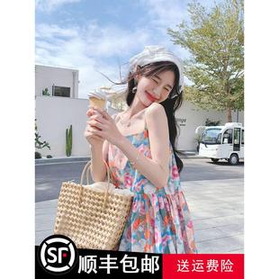 多巴胺碎花吊带裙套装女夏2024新款法式甜美减龄度假风坎肩连衣裙