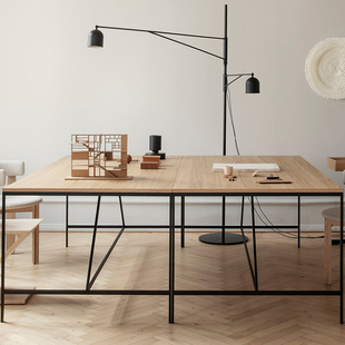 丹麦进口正版 Karakter 餐桌 Cache Dining table