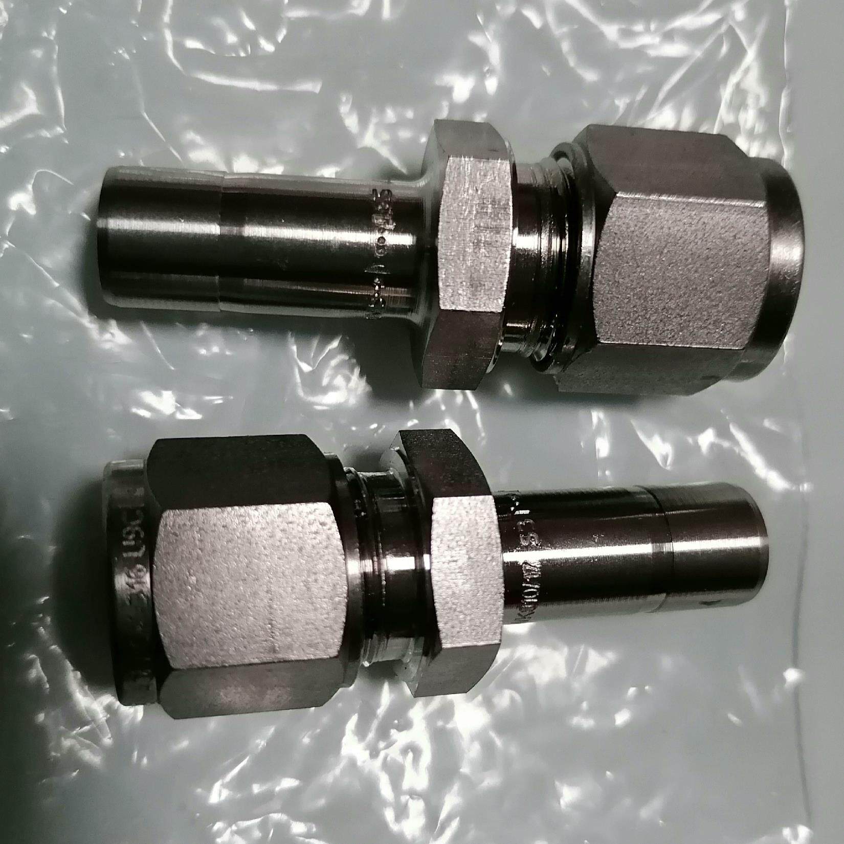 世伟洛克不锈钢卡套管转换接头