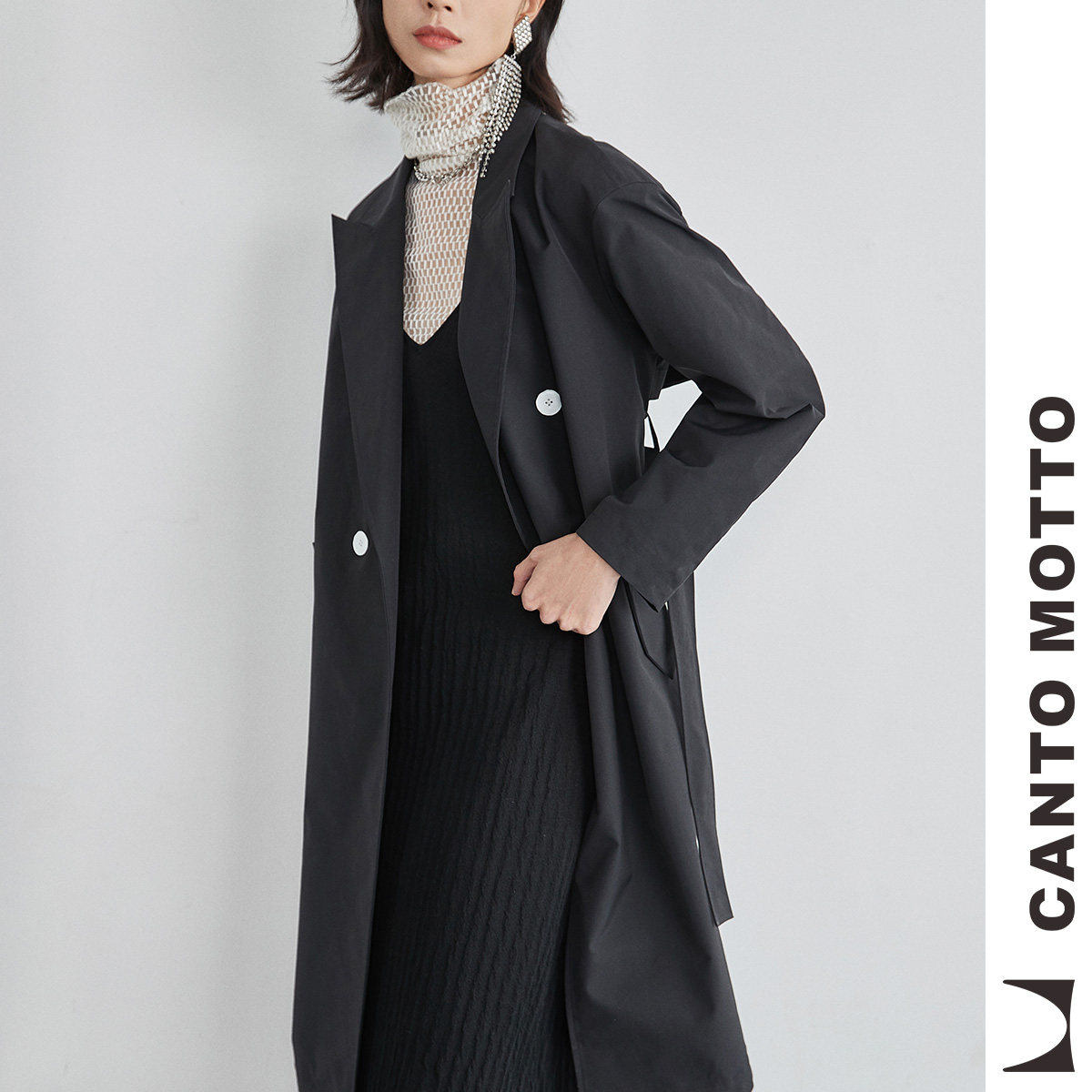 黑色长风衣风衣