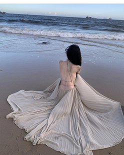 超仙海边度假连衣裙露背长裙高级氛围拍照女神穿搭性感仙气套装裙