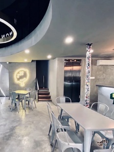 网红工业风铁艺酒吧桌椅组合休闲餐厅咖啡店美式复古不锈钢色餐桌