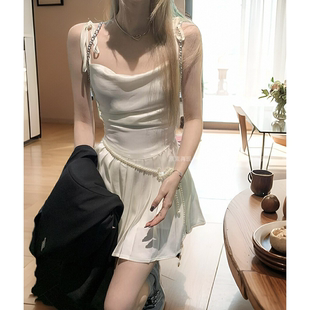 纯欲风白色吊带连衣裙春季新款短性感显瘦时尚设高级感女裙.
