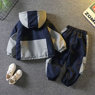 男童秋冬装套装2023新款儿童酷帅加绒加厚衣服宝宝男孩冲锋衣外套