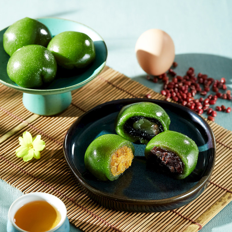 糕点更新时间:2022年02月23日艾草青团蛋黄肉松网红小吃爆浆麻薯糯米
