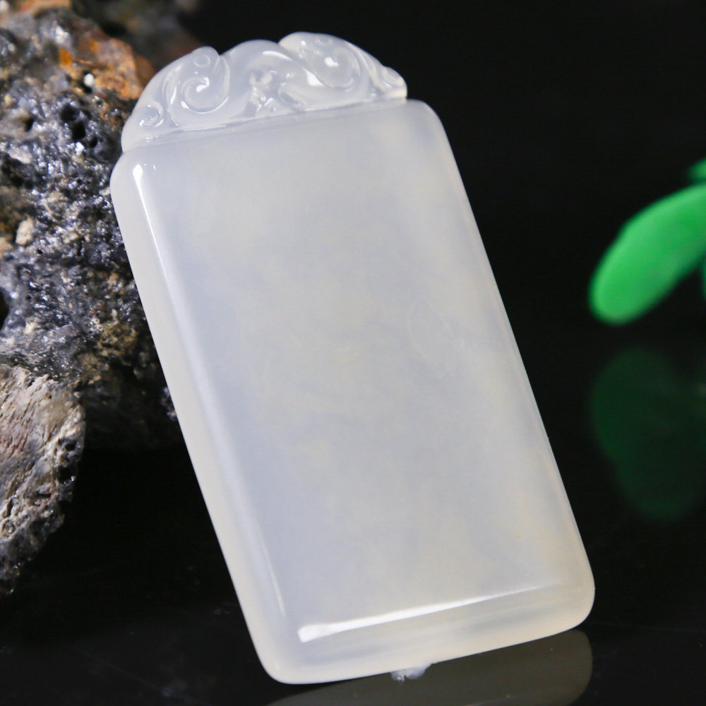 27.11g 精品冰透山筋料无事牌挂件 黄龙玉 fz21-39