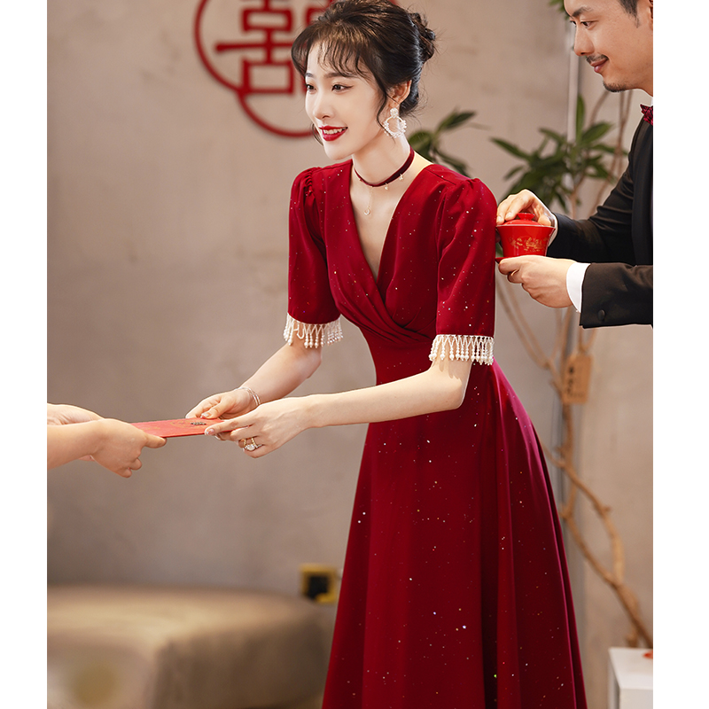 敬酒服新娘2021新款红色结婚订婚回门礼服简单大气v领中长答谢宴