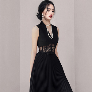 V-Neck Long Dress Lace Splice Waist Closing Perspective Pleated Big Swing Dress