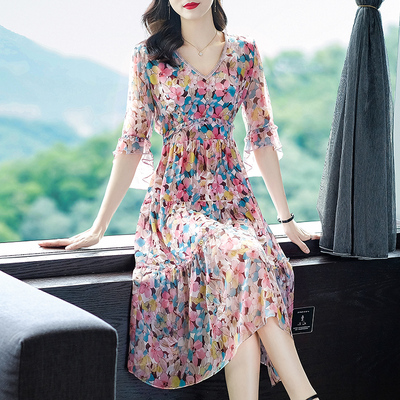 杭州v领重磅真丝连衣裙女中长款收腰显瘦桑蚕丝裙子2022新款春夏