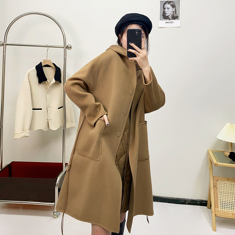 驼色双面羊绒大衣女2022冬季新款高端中长款连帽羽绒服马甲两件套
