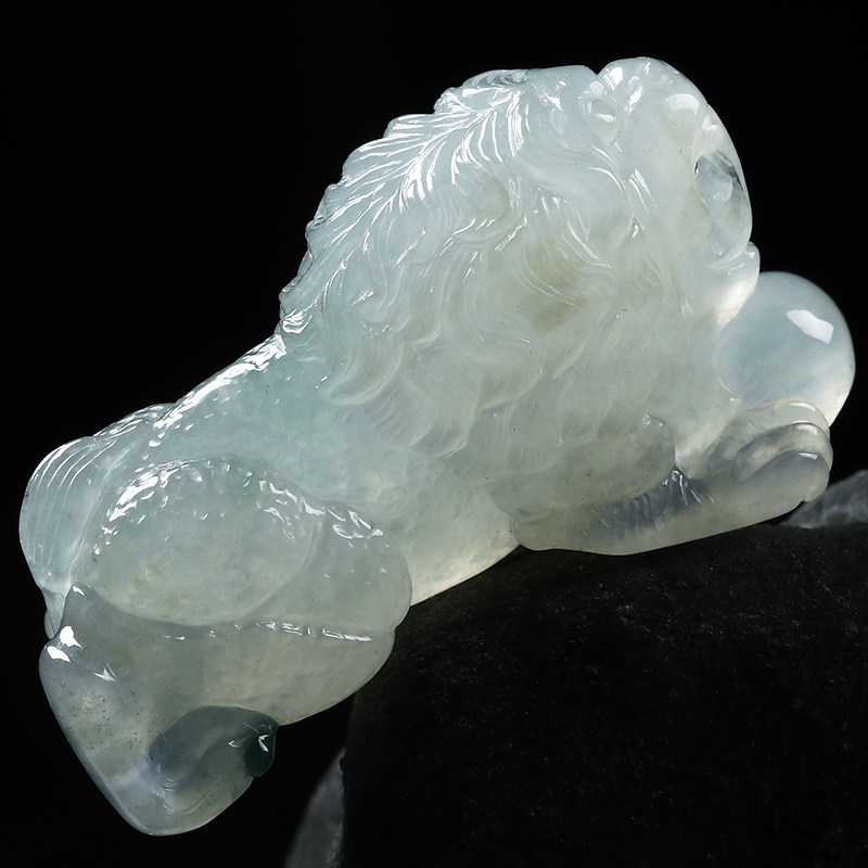 天然缅甸a货翡翠冰种飘花狮子吊坠21.99g