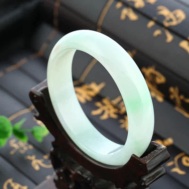 【典藏珍玉阁】翡翠a货~冰种浅翠绿底色 护身手镯