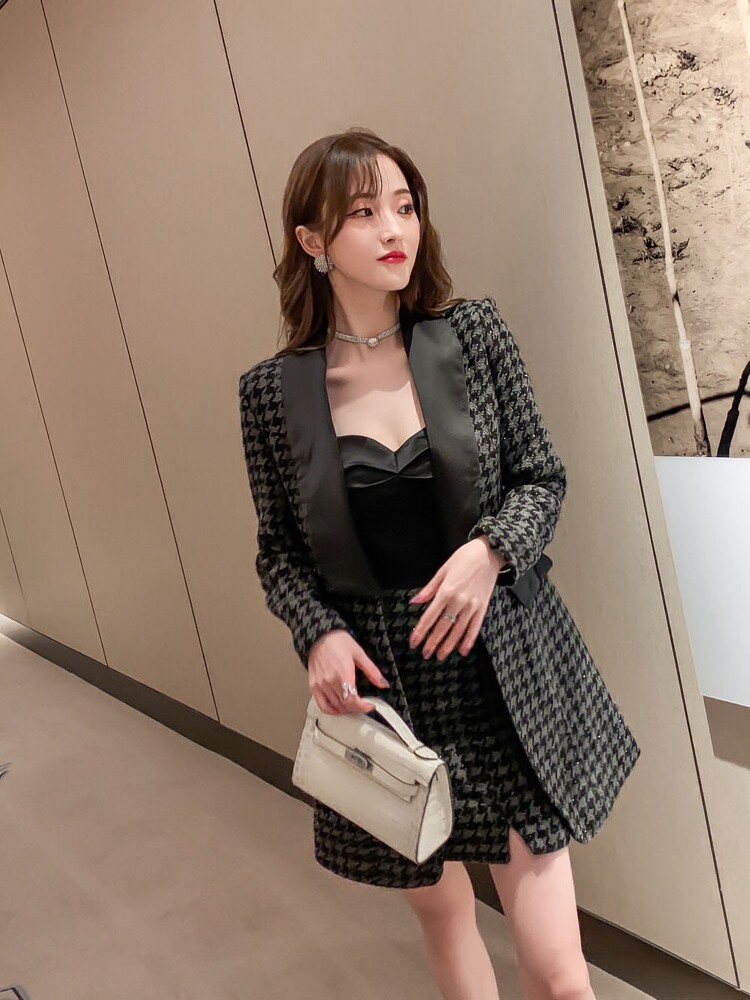 名媛气质街拍炸街两件套显瘦收腰吊带西服格子修身小西装套装裙秋
