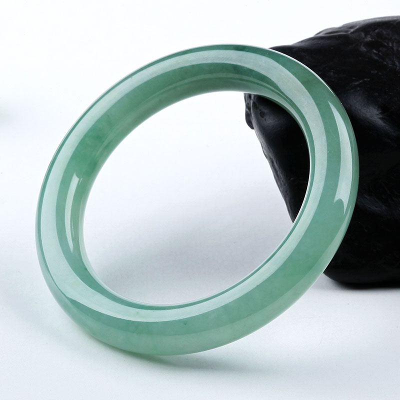 冰糯种油青色翡翠圆条手镯 内径:55.8mm 67.24克