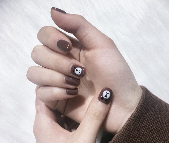 布朗熊指甲贴_布朗熊美甲贴片手工甲片穿戴可爱磨砂日系卡通手绘短款