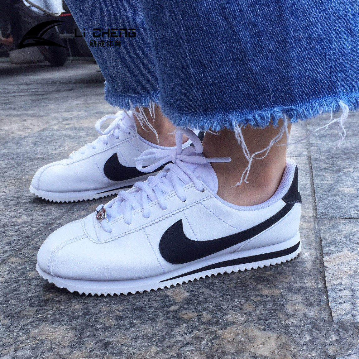 阿甘鞋女耐克_nike classic cortez阿甘女子经典白红黑白休闲运动鞋