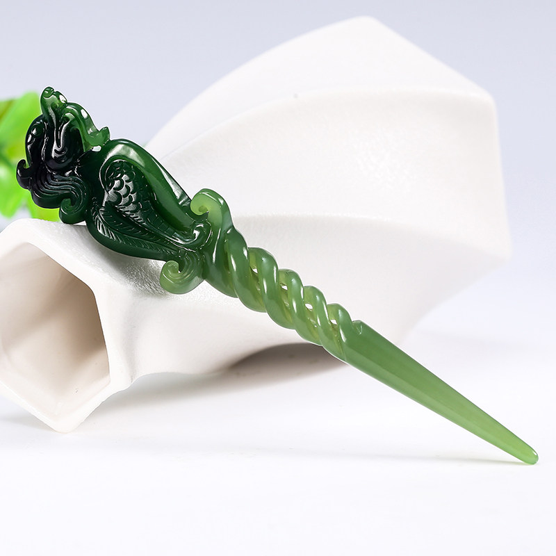 26.761克 和田玉碧玉兽头簪