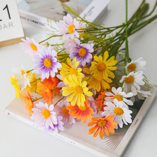 小雏菊假花洋甘菊仿真花摆设高档客厅装饰品花束塑料干花餐桌摆件