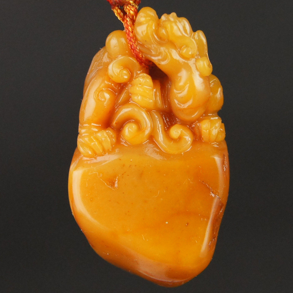 田黄石挂坠 瑞兽12g含绳 工艺精湛 收藏送礼佳品