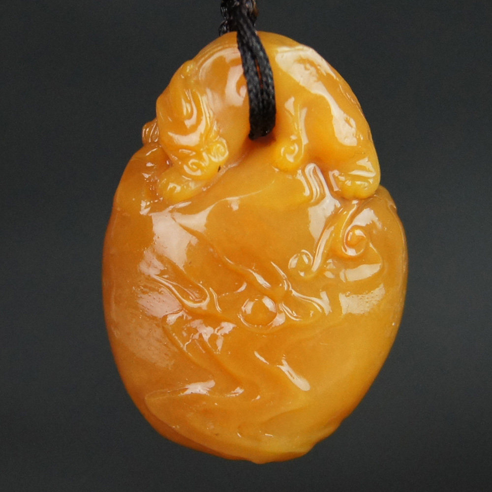 寿山石帝田黄挂坠 珍品 古兽12.6g含绳 工艺精湛 实质细腻