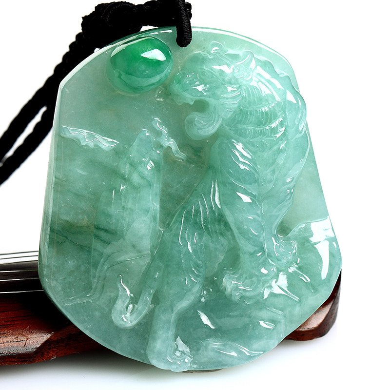 【猛虎上山】老坑冰糯种精雕霸气翡翠上山虎吊坠 60.93g