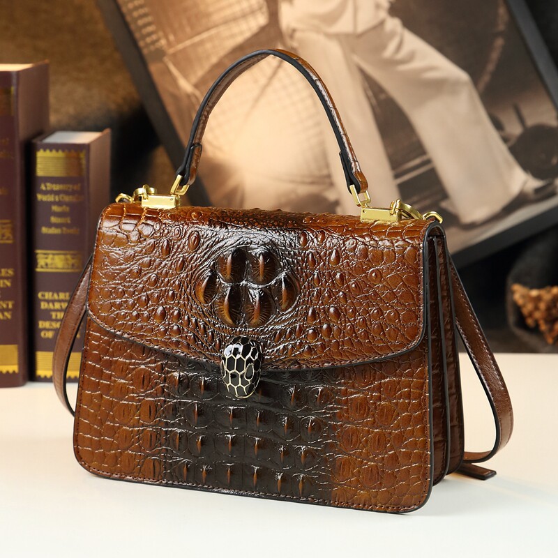 名牌包包女2021新款潮大牌真皮女包蛇头包质感百搭单肩斜挎手提包