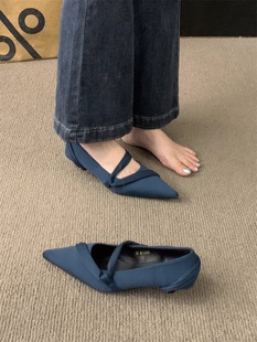 潮牌尖头单鞋女设计感小众气质名媛2024年新款低跟浅口配裙子瓢鞋