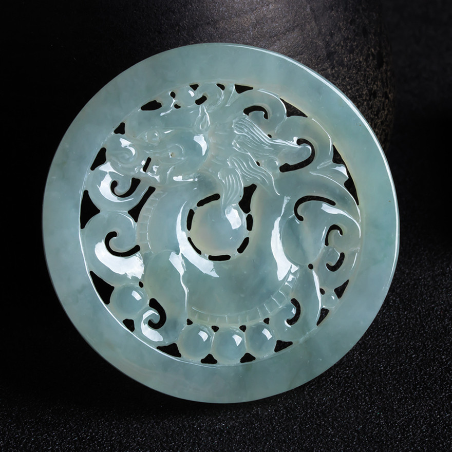 老坑缅甸翡翠a货冰糯种浅绿圆形龙牌吊坠 34.28g