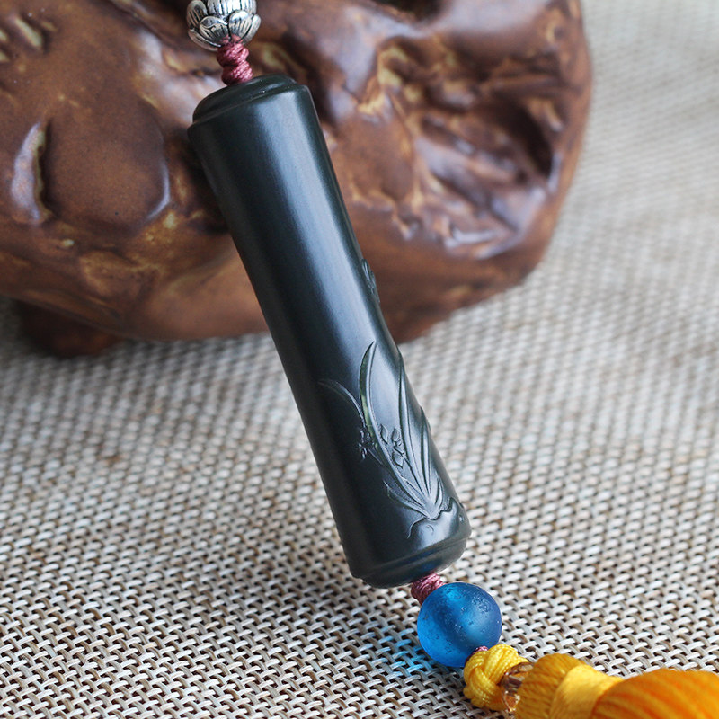 23省级玉雕大师 杨红展 和田玉 挂件 连管兰草33.253g