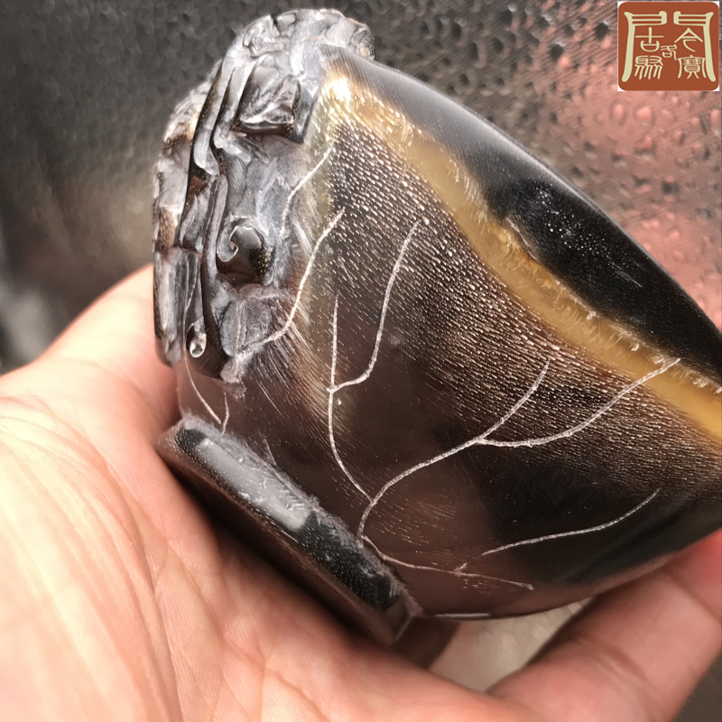 古玩收藏天然黑驴蹄子满鱼籽纹仿犀xnj牛角酒碗酒具摆件雕刻貔貅
