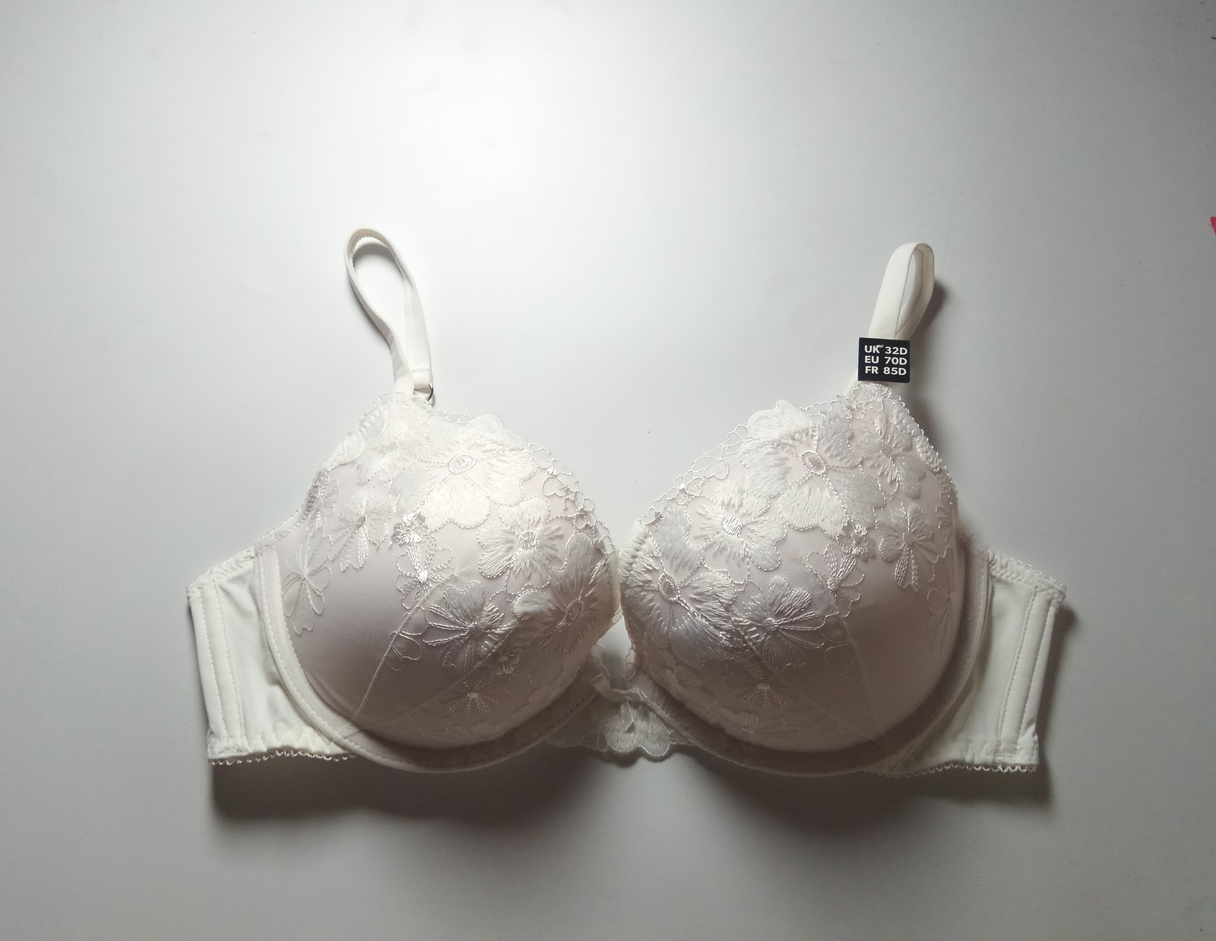 60d60dd65cde70cde75dd小围城内衣白色刺绣小底围大罩杯文胸