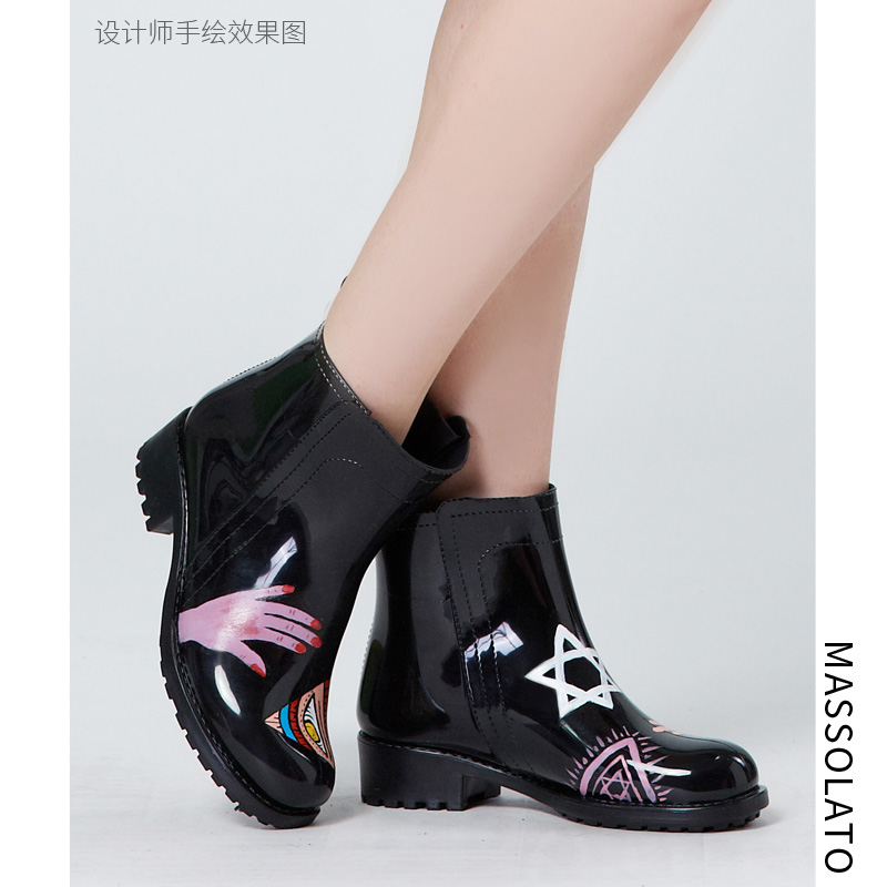 雨鞋女士膠鞋防水時尚款外穿夏季可愛防滑套鞋成人水鞋女雨靴短筒在類目 女鞋, 雨鞋中 - 來自Buy2taobao.com提供專業的淘寶代購服務