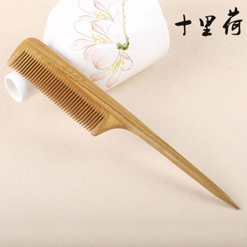 绿檀木梳子女正品尖尾梳天然专业美发梳儿童梳细齿头梳男刻字木梳在类目 家庭/个人清洁工具, 个人洗护清洁用具, 梳子/便携用镜, 梳子/化妆梳/按摩梳中 - 来自Buy2taobao.com提供专业的淘宝代购服务