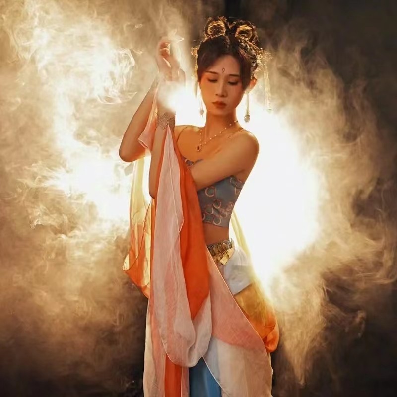 敦煌风汉服飞天舞蹈服装演出服西域舞姬异域风情沙漠裙子摄影服饰