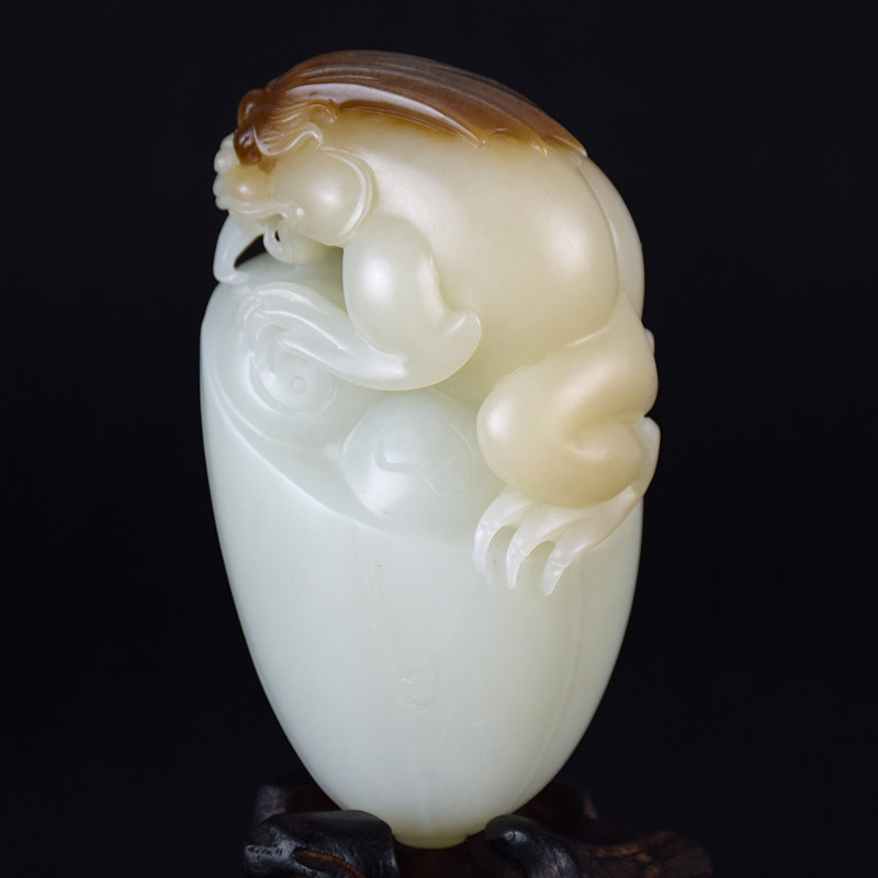 国家级玉雕大师张保国作品 和田玉 三足金蟾 290.99克