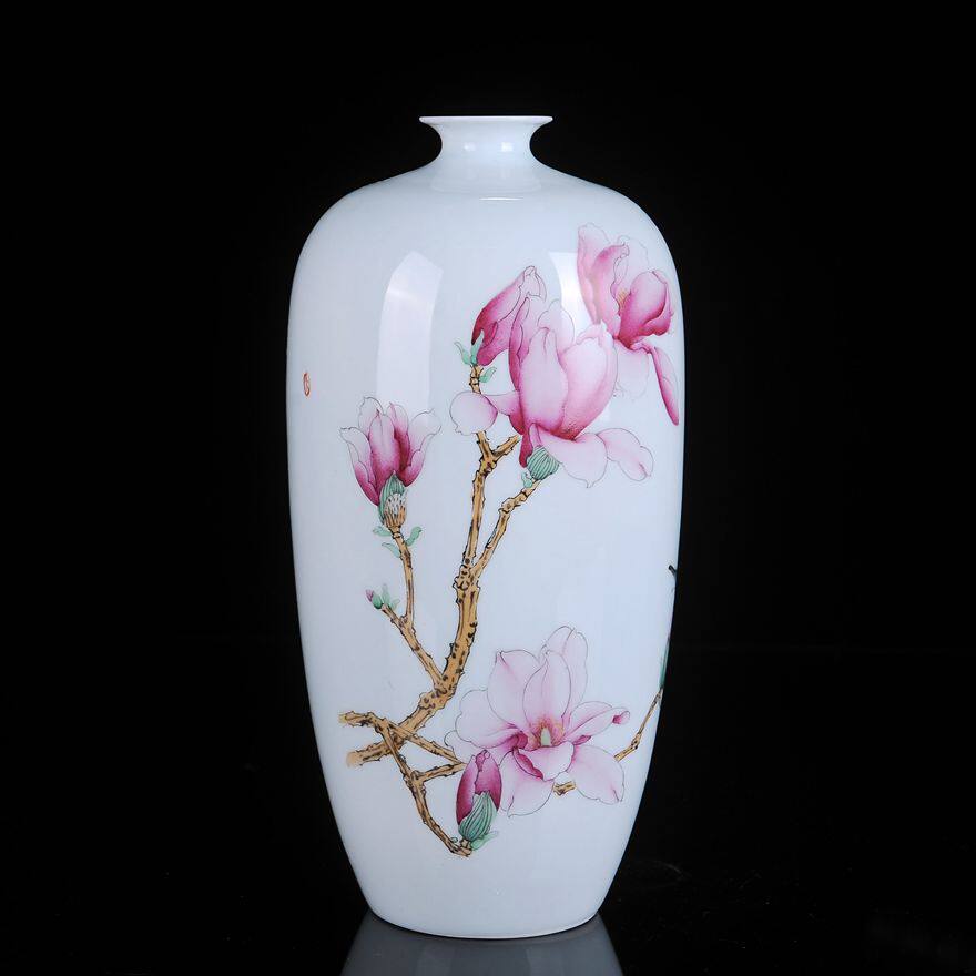 江西省工艺美术师 陈小勇 作品 釉上彩花瓶(玉兰飘香)